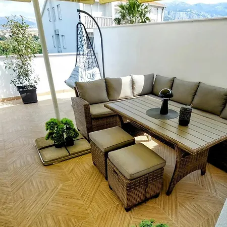 In Split-free Parking * Сплит